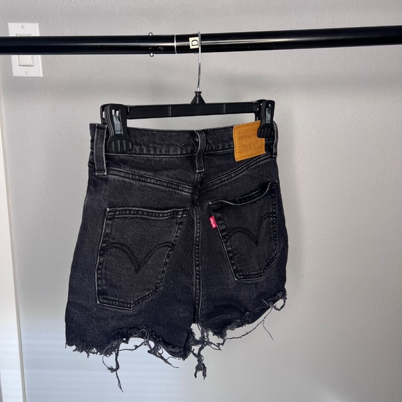 Cutoff Levi’s - Picture 2 of 4